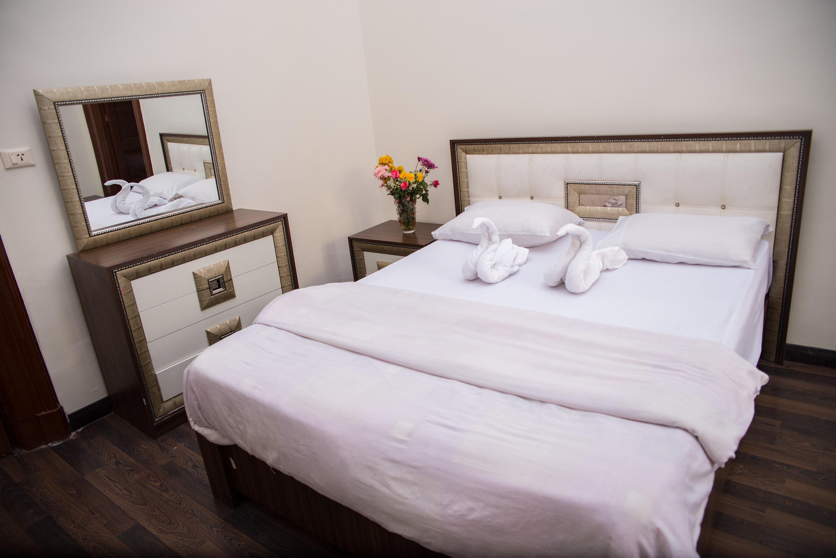 Grand Royal Hotel 2*