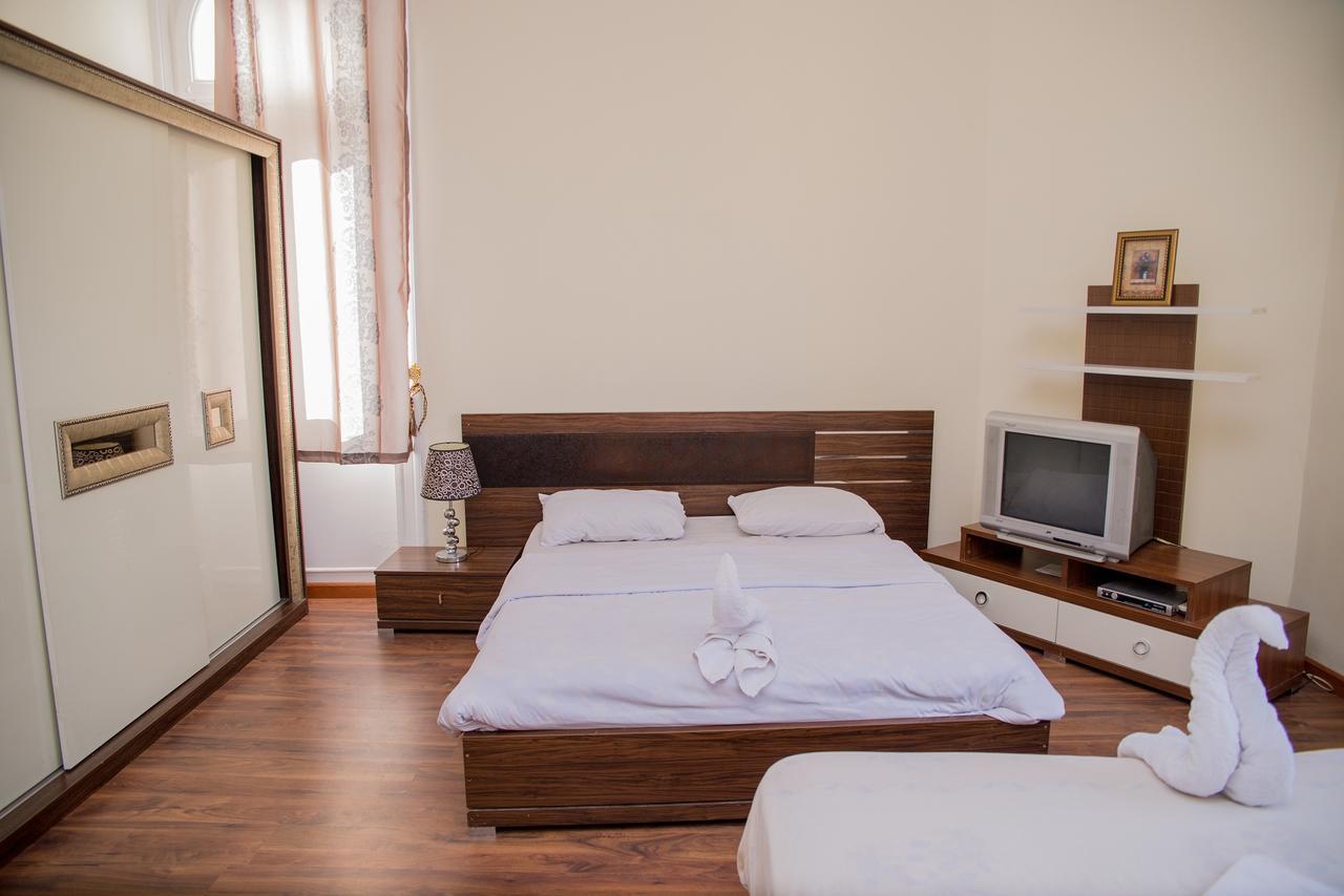 Hotel Grand Royal