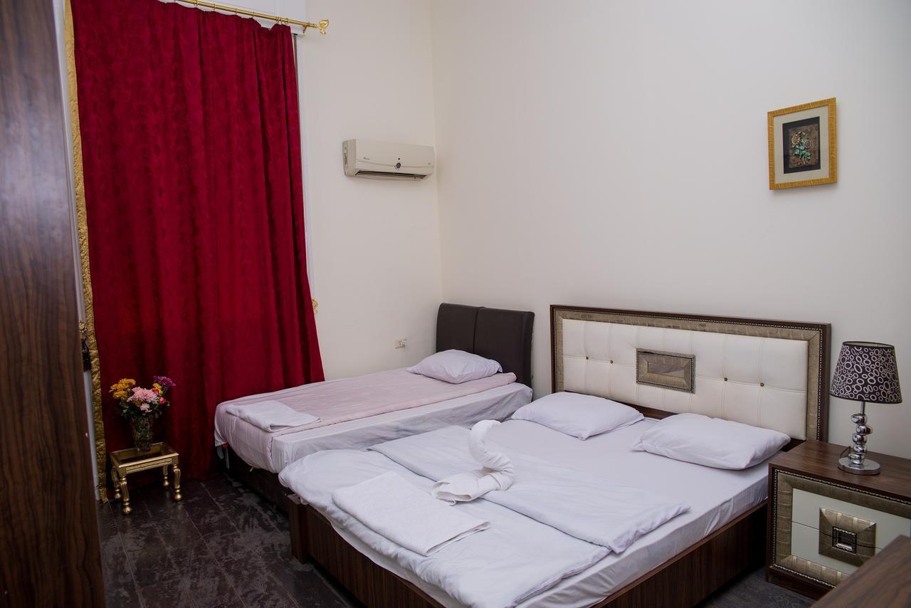 Grand Royal Hotel