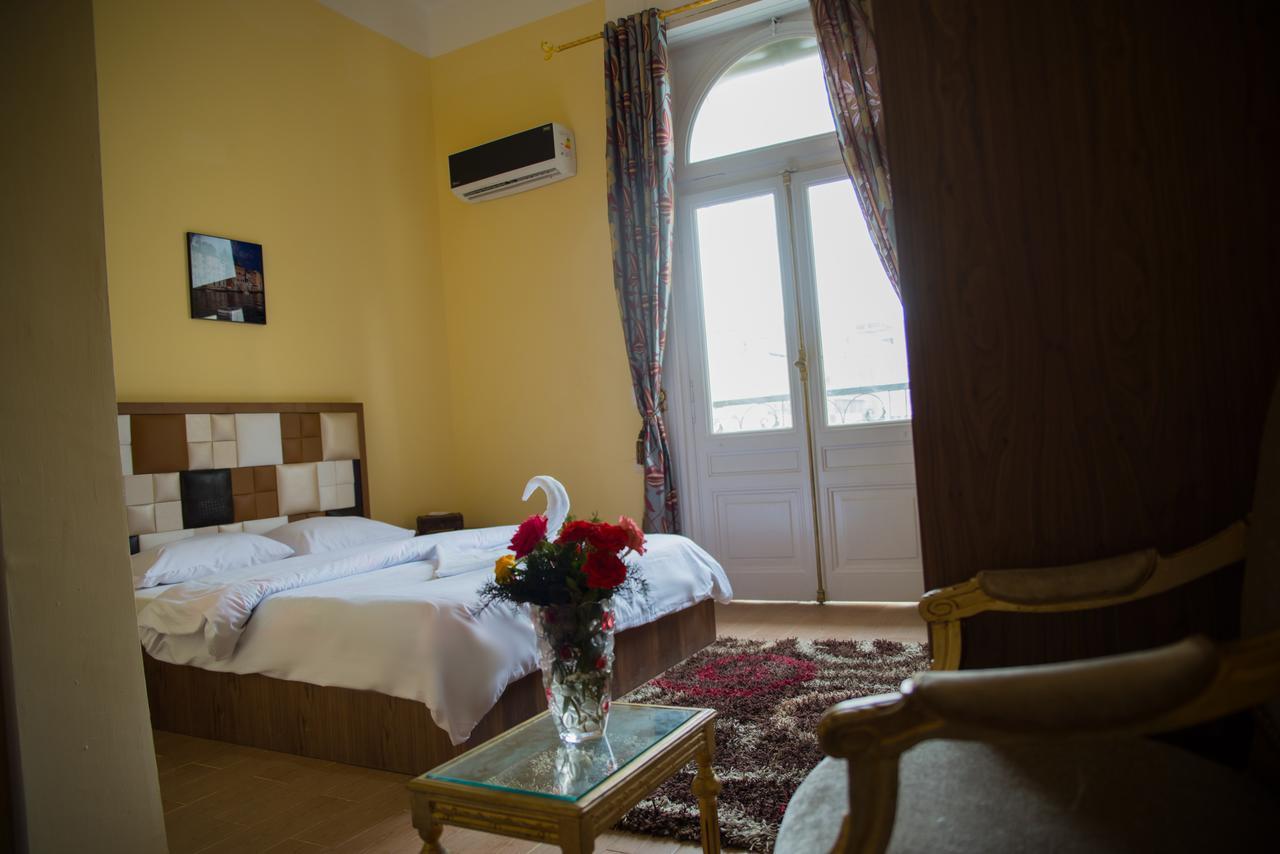 Hotel Grand Royal