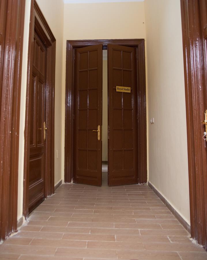 Grand Royal Hotel 2*
